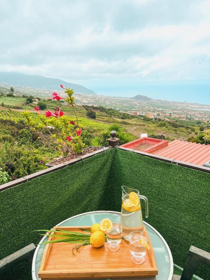 Sun-soaked W Patio, Balcony & Garden - Aguilas Vakantiehuis La Orotava